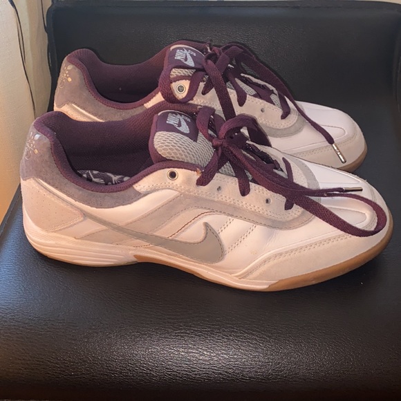 Nike SB Sneakers - Picture 2 of 9